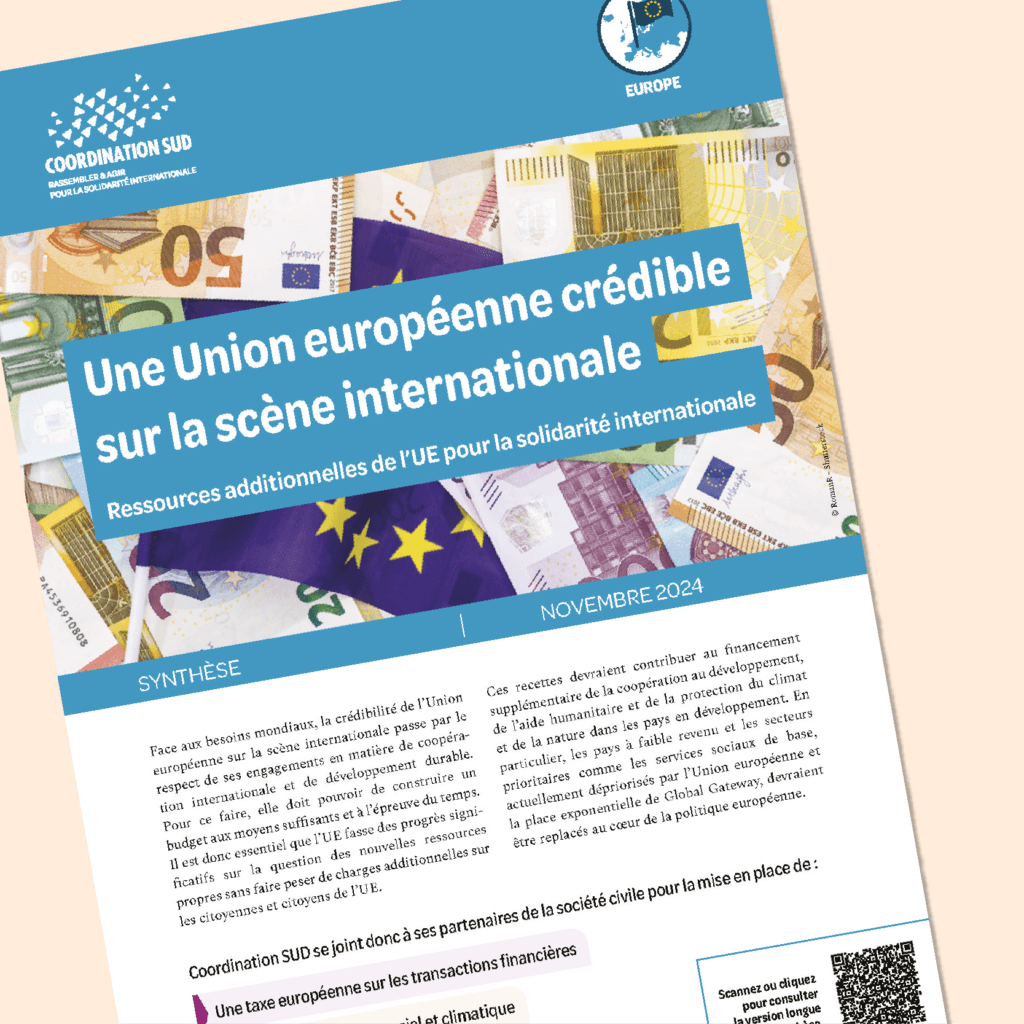 Page de couverture d'unenote de synthèse de Coordination Sud sur le thème de : "Une union européenne crédible sur la scène internationale".